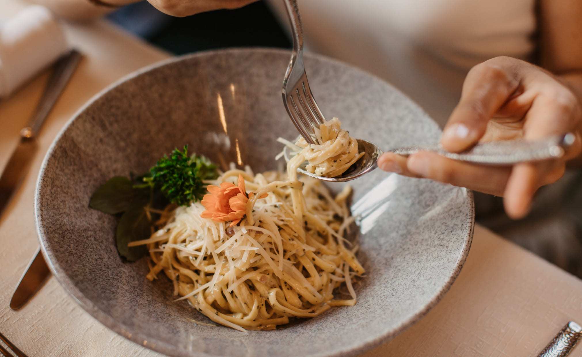 Kulinarischer Genuss mit frischer Pasta im Restaurant im Hotel Dorfer, Großarl © Selina Flasch