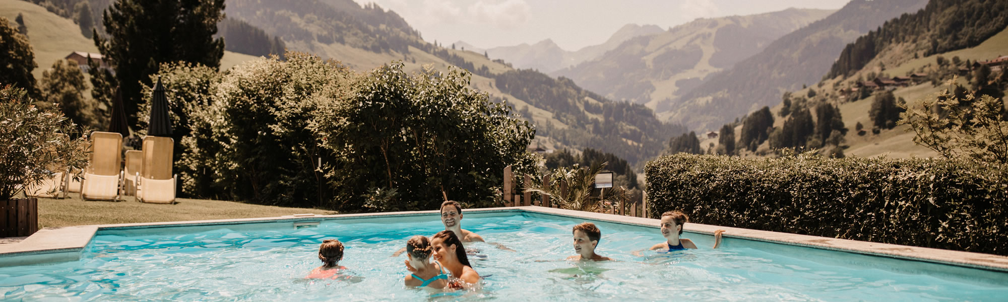 Spaß im Swimmingpool Hotel Dorfer
