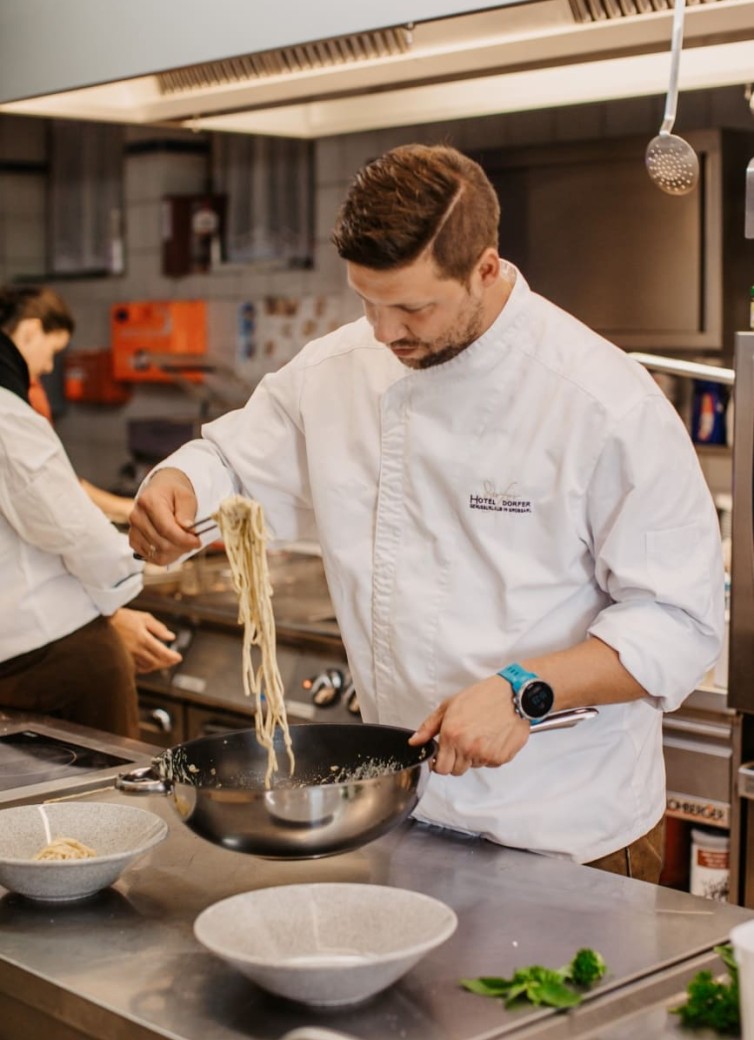 Gastgeber und Küchenchef Tom Aichhorn