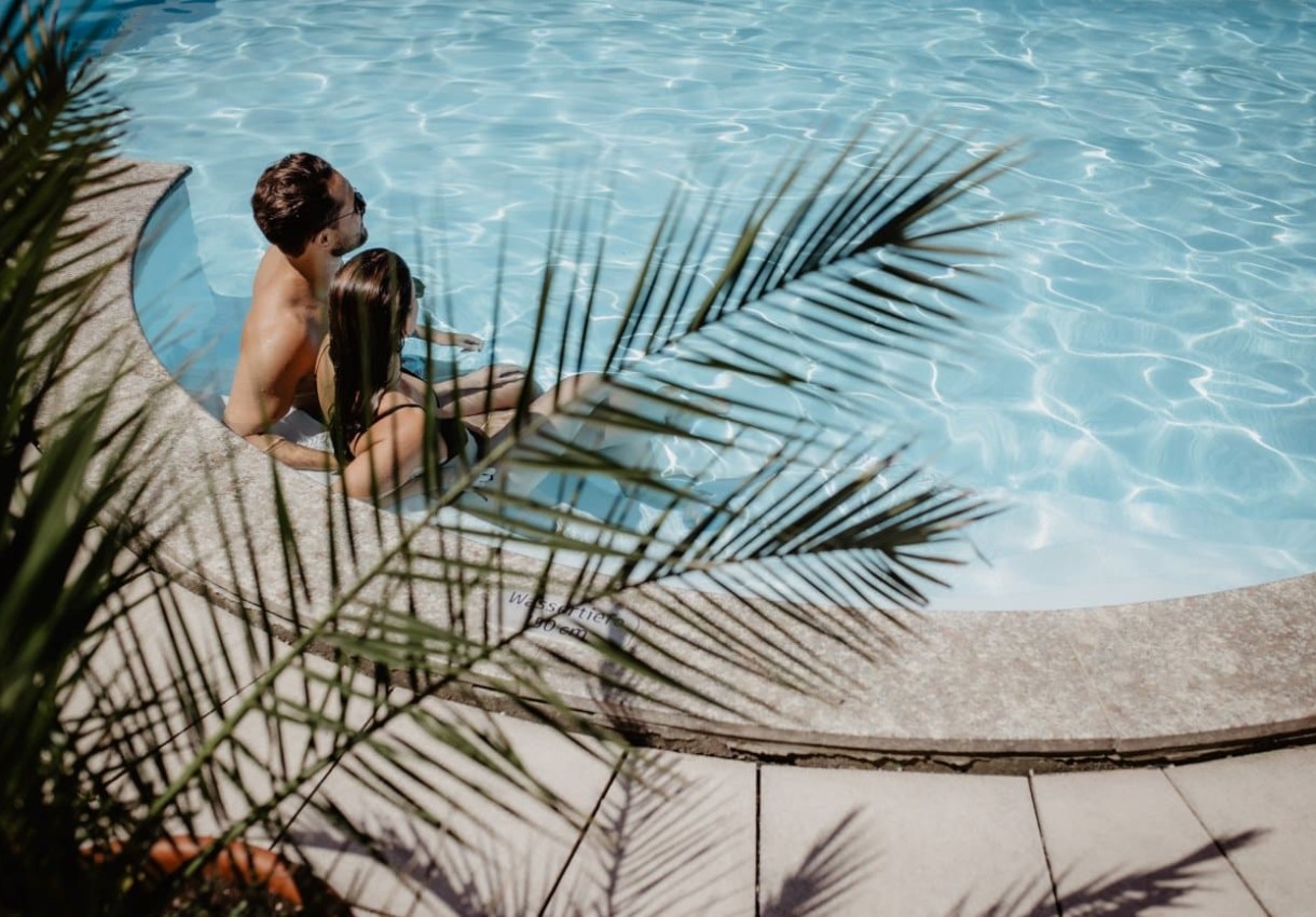 Zeit für Erwachsene im Hotel Dorfer - Relaxen im Infinitypool