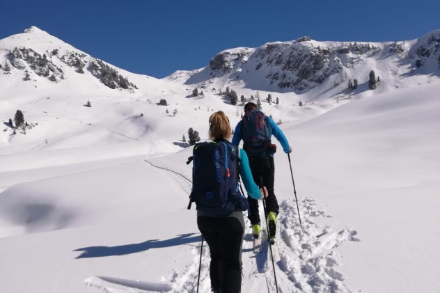 Über die Achböden zum Loosbühel Über die Achböden zum Loosbühel